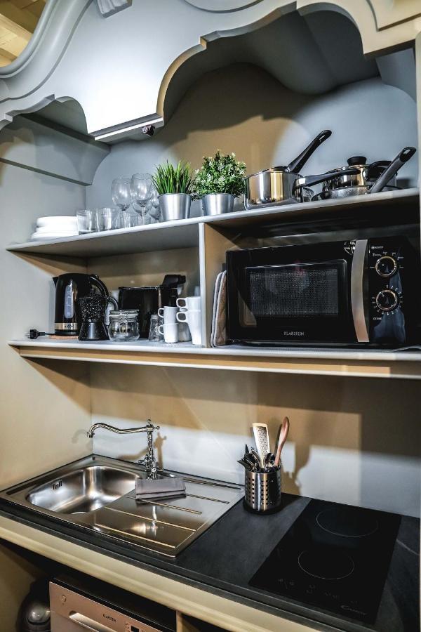 Art Apartment Black & White Suite 佛罗伦萨 外观 照片