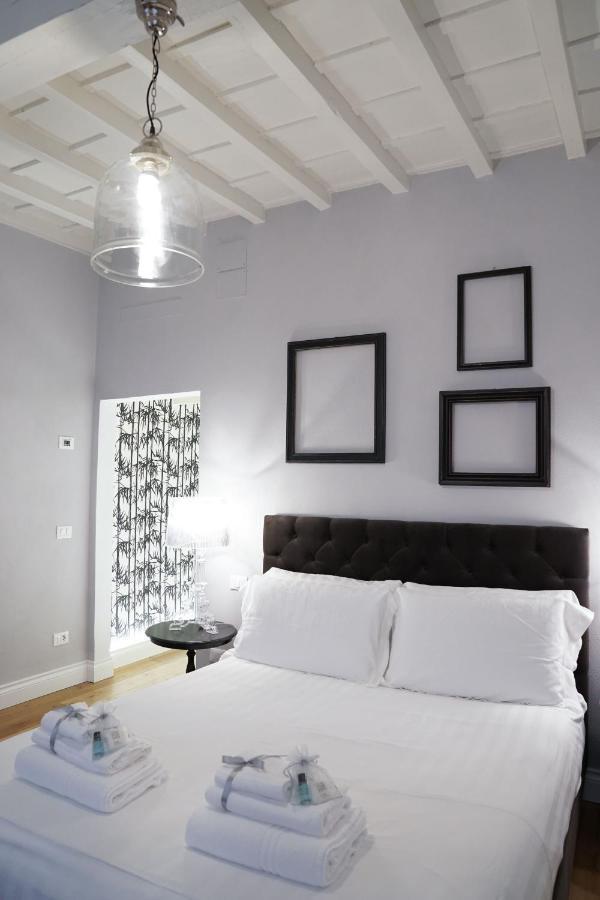 Art Apartment Black & White Suite 佛罗伦萨 外观 照片