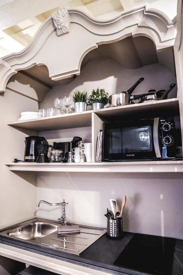 Art Apartment Black & White Suite 佛罗伦萨 外观 照片