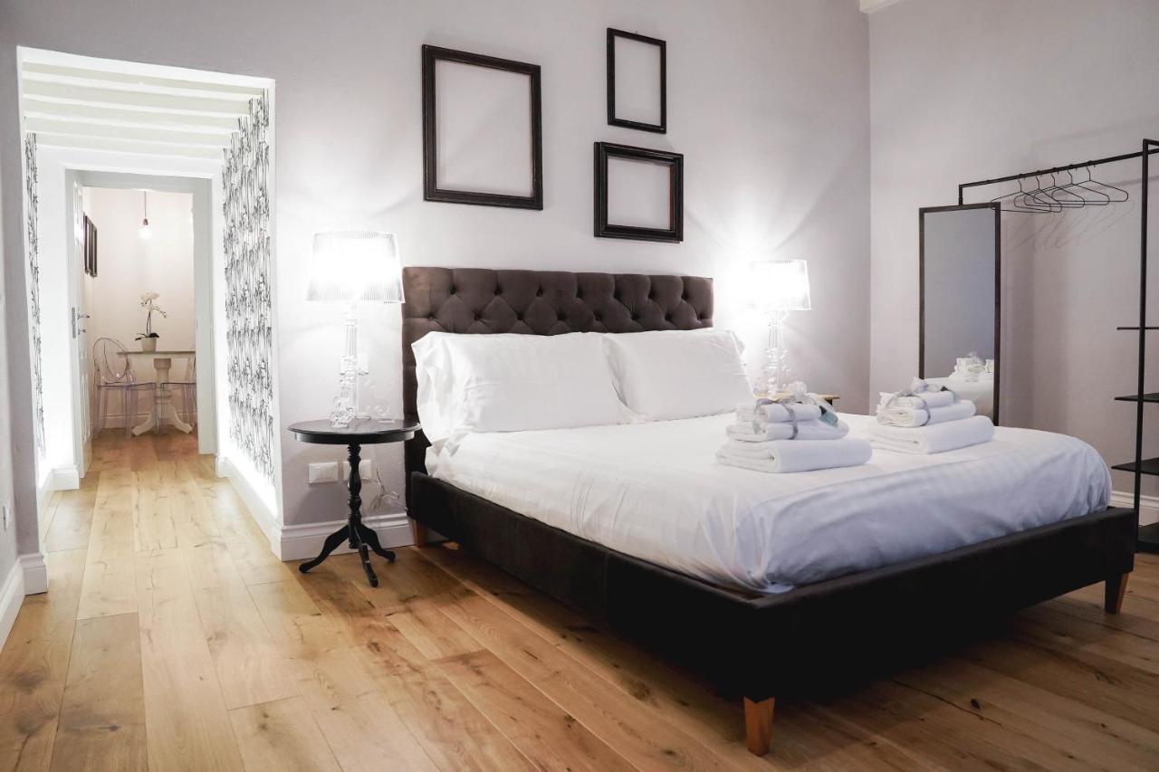 Art Apartment Black & White Suite 佛罗伦萨 外观 照片