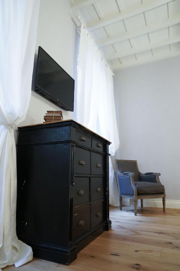 Art Apartment Black & White Suite 佛罗伦萨 外观 照片