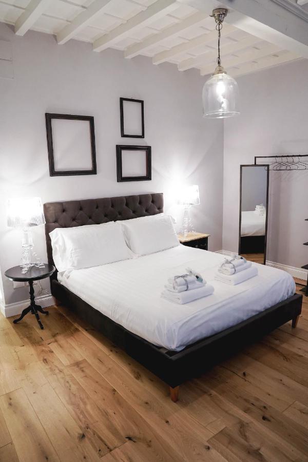 Art Apartment Black & White Suite 佛罗伦萨 外观 照片